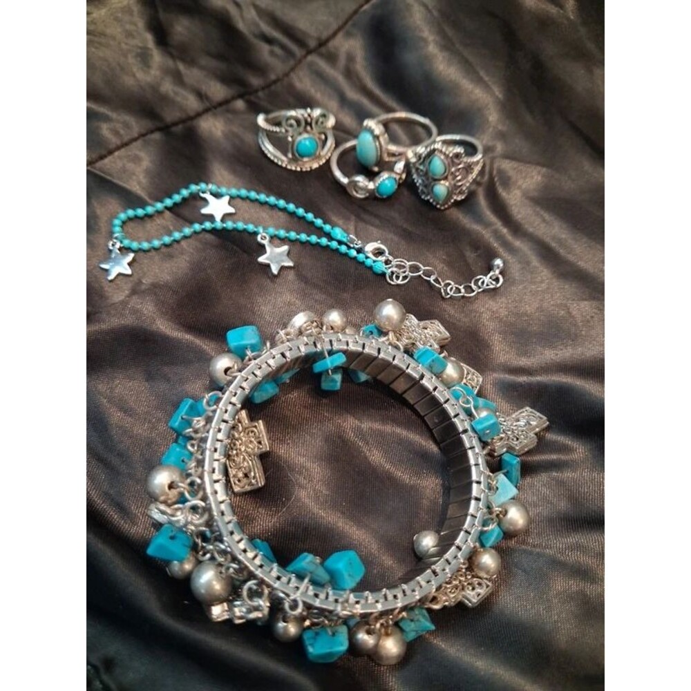 Boho Western Turquoise & Silver Tone Jewelry Bundle Set - Picture 7 of 9